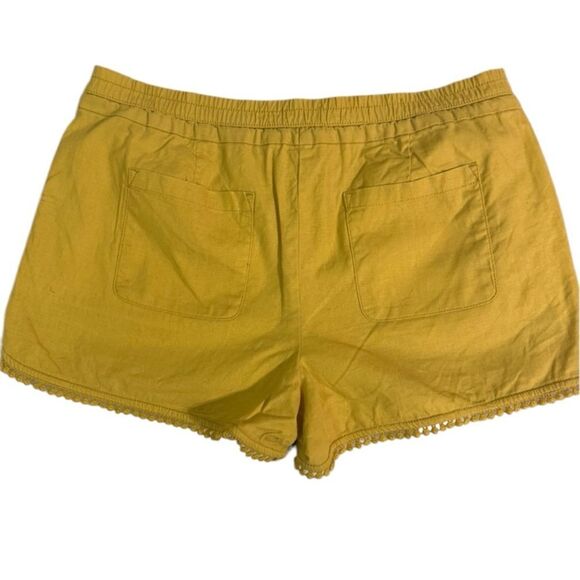 LOFT Linen Blend Running Short with Pom Pom Detailing in Yellow Size M - Picture 2 of 7